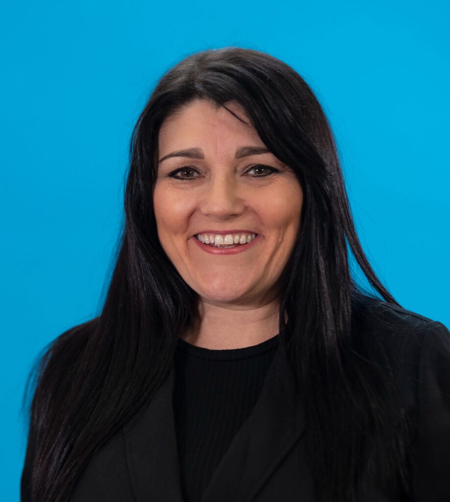 Head shot Tracy Heatley